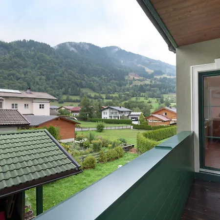 Idyllic In Weng Near Bus * Goldegg im Pongau