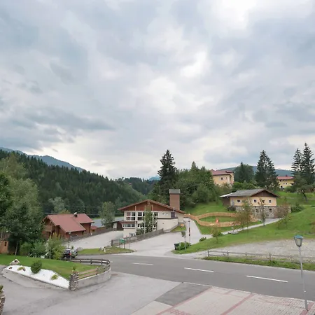 Idyllic In Weng Near Bus Casa de Férias Goldegg im Pongau